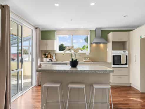 17 Awatea Terrace, Lynmore