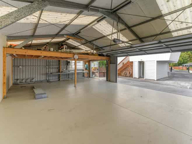 17 Awatea Terrace, Lynmore