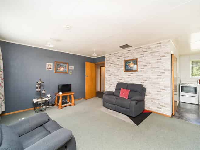  149B High Street, Bulls