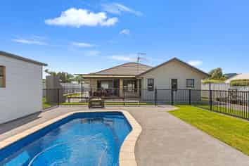 7 Pohutukawa Grove, Lytton West