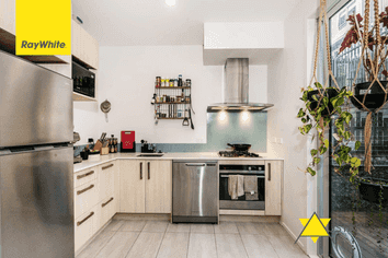 28 Ceramic Lane, New Lynn