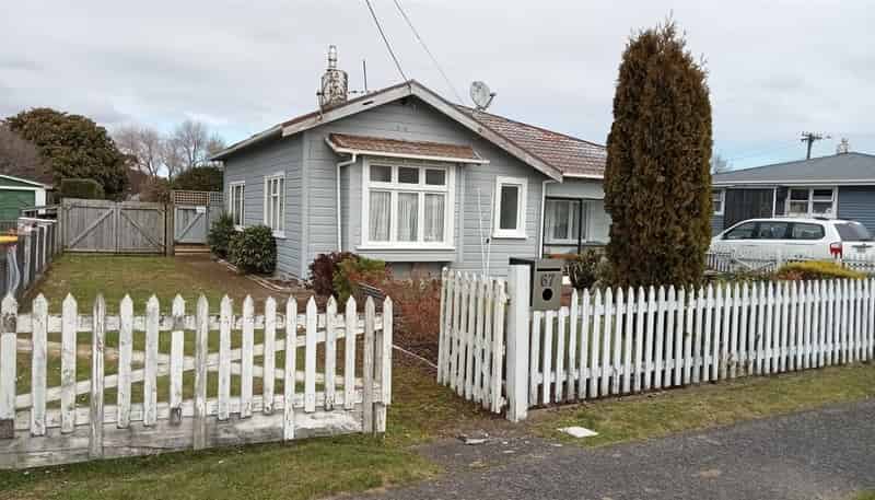 67 Cloten Road, Stratford