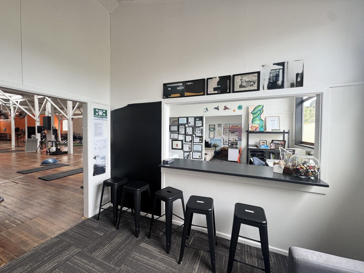 Versatile Industrial Space with Office & Car Parks - Ansicht 5