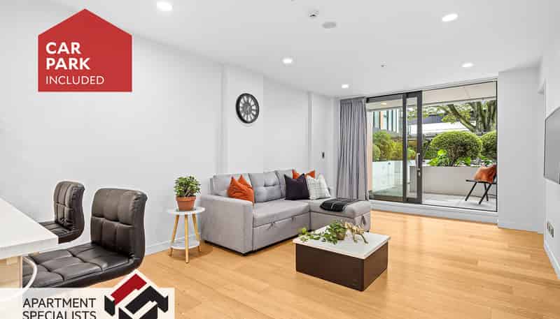 10 Lion Place, Epsom