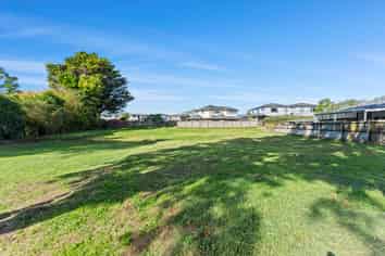 68 Riverpark Crescent, Henderson