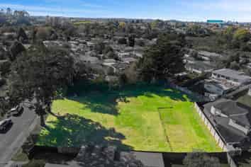 68 Riverpark Crescent, Henderson
