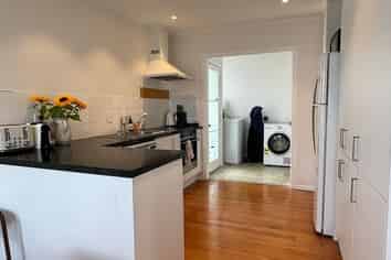 25 Paragon Avenue, Beach Haven