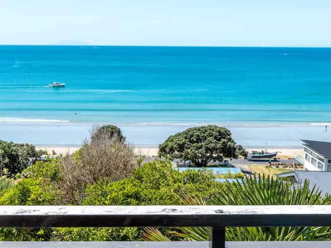 5 Sixth Avenue, Onetangi