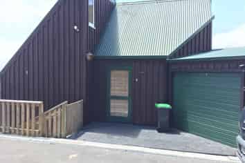 135 Mt Pleasant Road, Mount Pleasant
