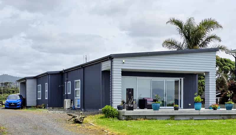 877 East Coast Rd, Kaiaua