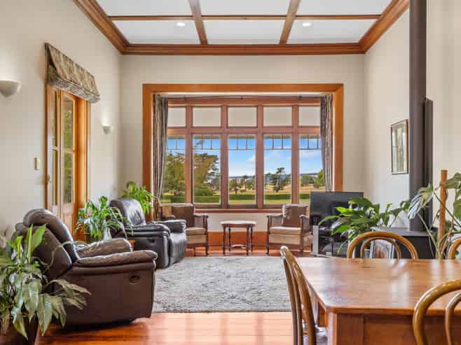 2/334 White Road, Broadlands Forest