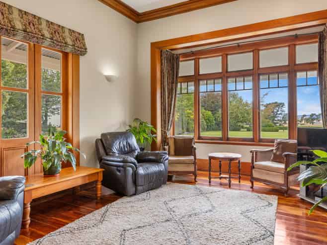 2/334 White Road, Broadlands Forest