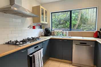 22A Van Dyke Place, West Harbour