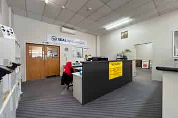 Showroom, Office & Warehouse
