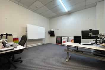 Showroom, Office & Warehouse