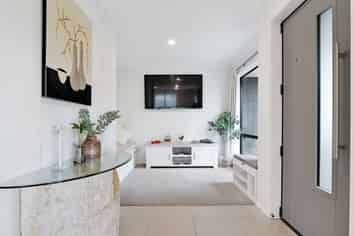 10B Basley Road, Owhata