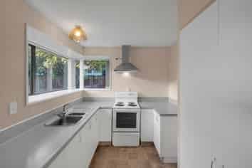 2/1 Apollo Place, Papanui