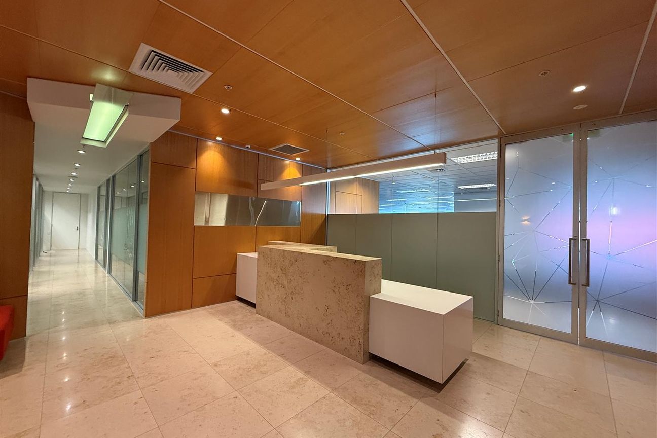 High-Spec Full-Floor Office | 50 Secure Car Parks - Vaizdas 3