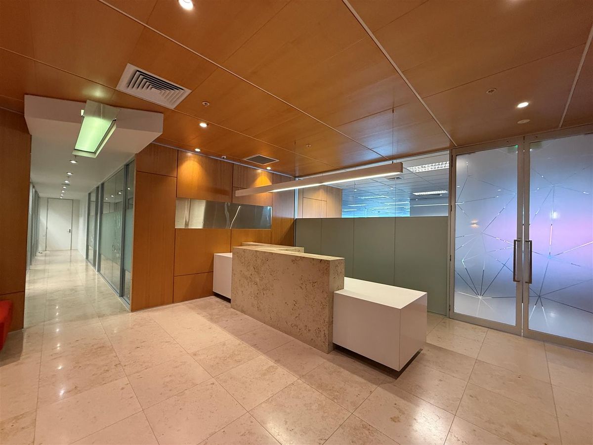 High-Spec Full-Floor Office | 50 Secure Car Parks - Näkymä 3