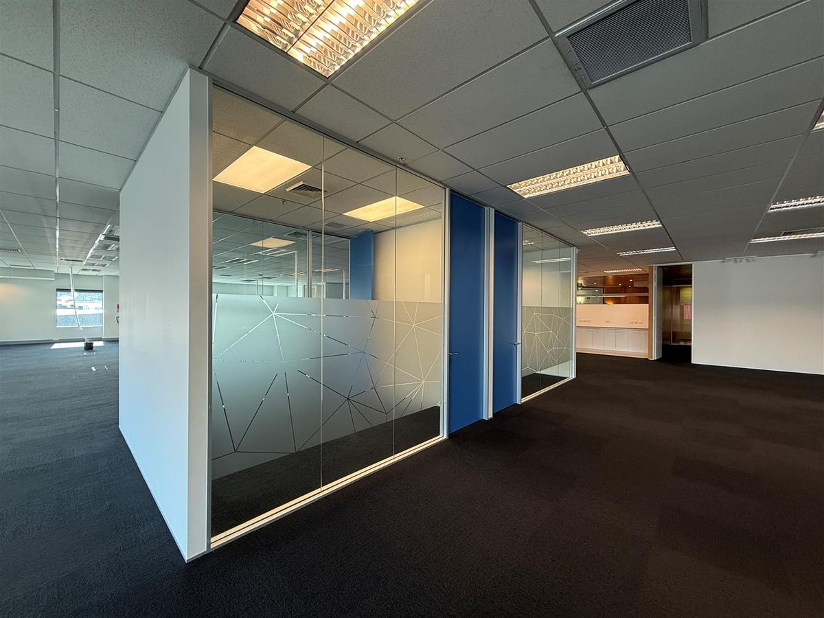 High-Spec Full-Floor Office | 50 Secure Car Parks - Näkymä 6
