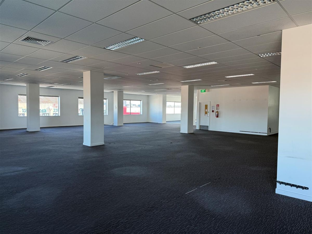 High-Spec Full-Floor Office | 50 Secure Car Parks - Lisää