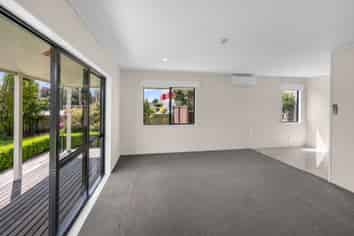 1112 Francis Hicks Avenue, Raureka