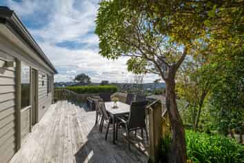 7 Bushglen Court, Browns Bay