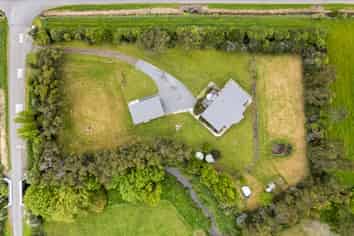 3 Takapu Road, Manakau