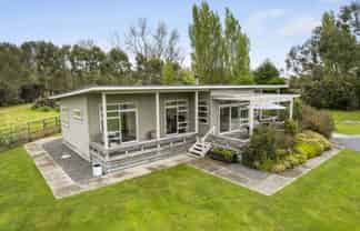 3 Takapu Road, Manakau