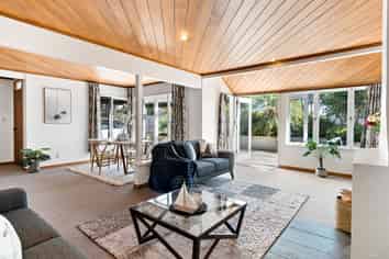 2/65 Shelly Beach Road, Saint Marys Bay