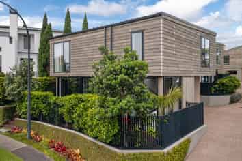  2A Arthur Crescent, Takapuna