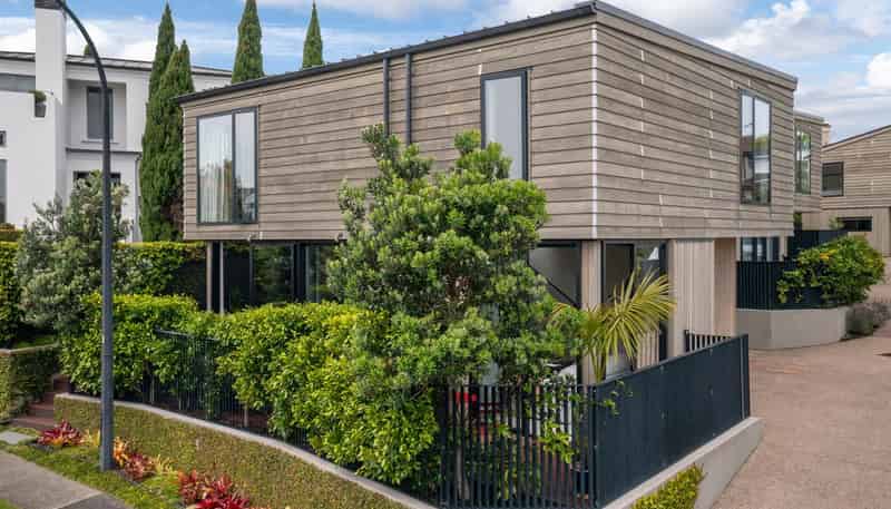  2A Arthur Crescent, Takapuna