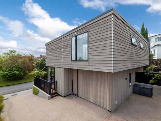  2A Arthur Crescent, Takapuna