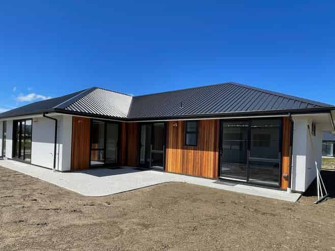 4 Applewood Place, Wanaka