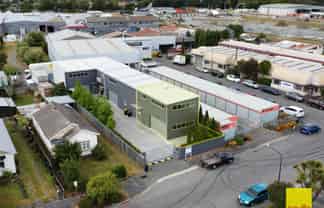 Tidy Mix of Warehouse and Office