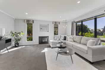 16 Bottle Lake Drive, Parklands