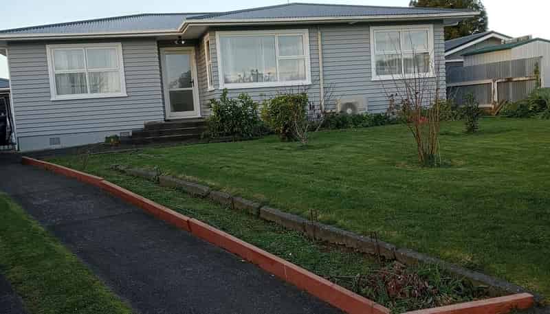 8 Greenock Place, Awapuni