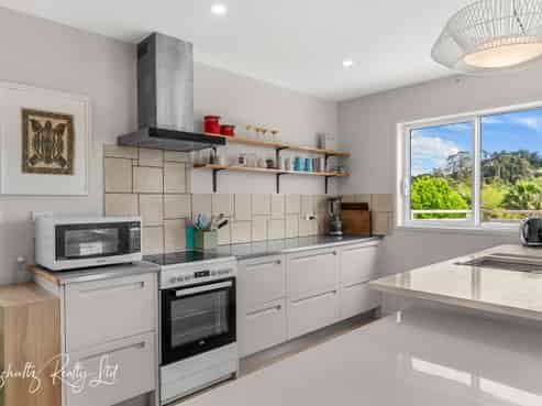 15 Ash Grove, Maungaturoto