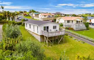 15 Ash Grove, Maungaturoto