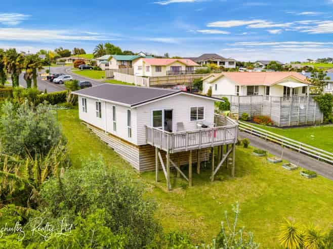 15 Ash Grove, Maungaturoto