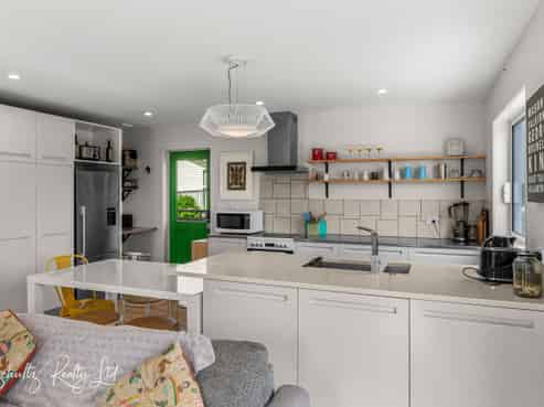 15 Ash Grove, Maungaturoto