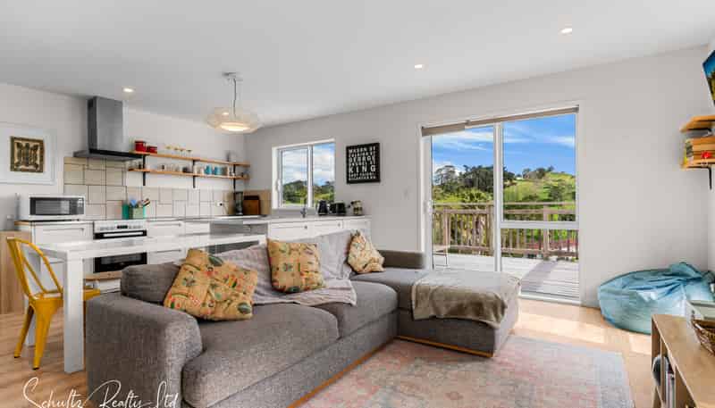 15 Ash Grove, Maungaturoto