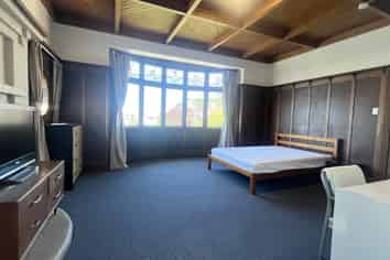 82  Manor Place, Dunedin Central