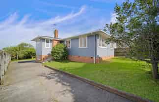 220 Sturges Road, Henderson