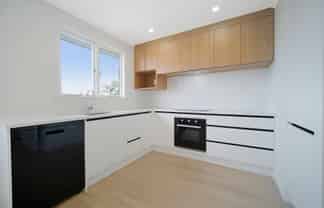 220 Sturges Road, Henderson