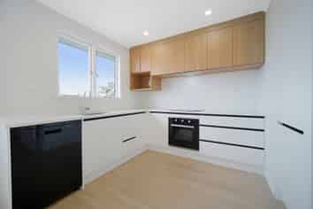 220 Sturges Road, Henderson