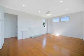 220 Sturges Road, Henderson