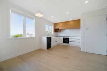 220 Sturges Road, Henderson