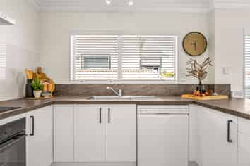 2/37 Fourth Avenue, Tauranga Central