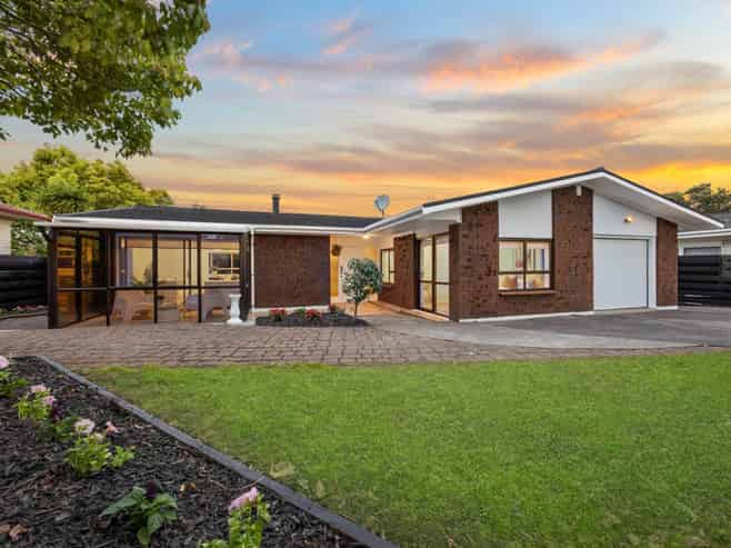 79 Meadway, Sunnyhills